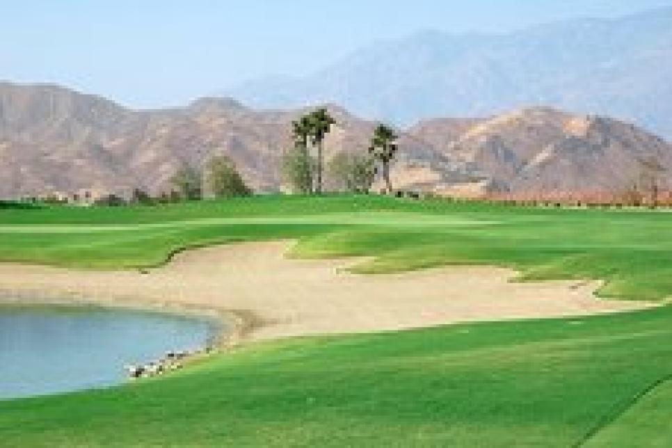 golf-courses-blogs-golf-real-estate-Escena-thumb-230x152.jpg