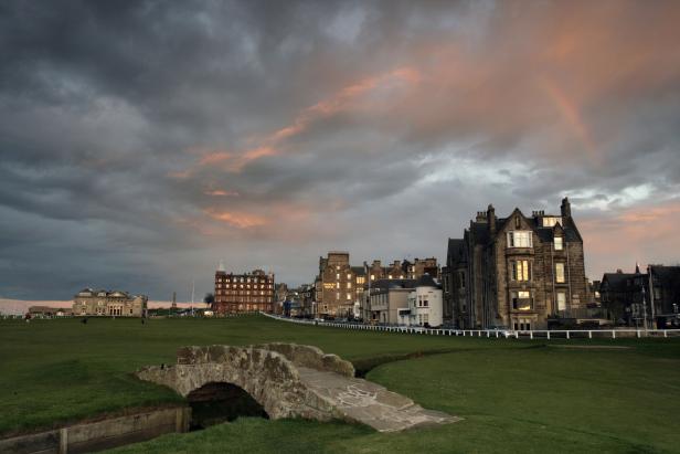 THE OLD COURSE AT ST. ANDREWS LINKS