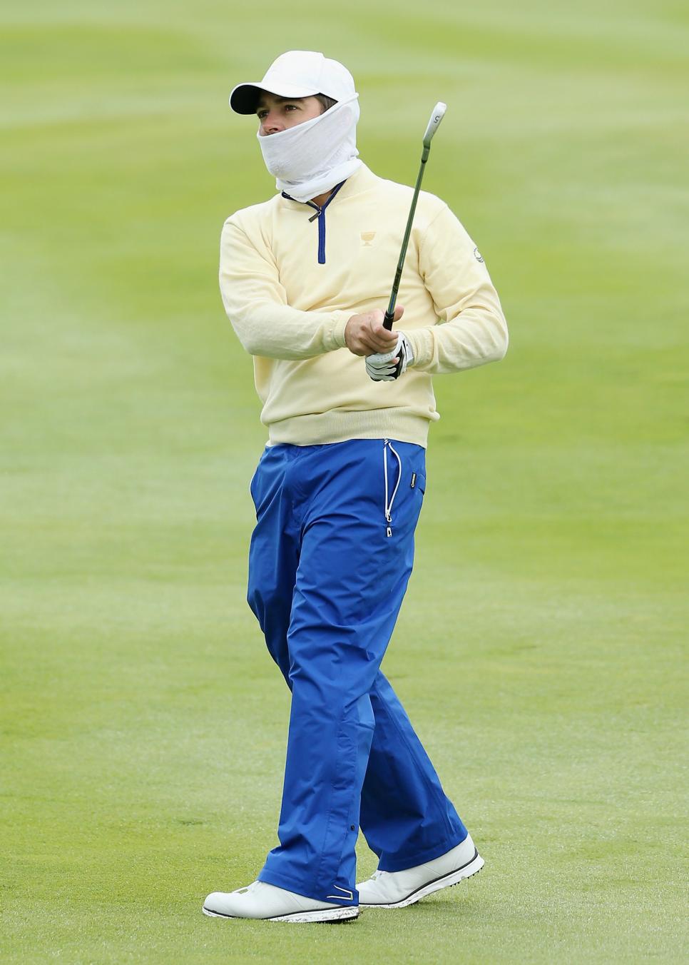 Oosthuizen-cover-up.jpg