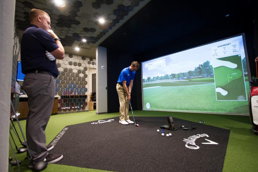 For all you hardcore golfers out there, Topgolf Las Vegas has a full-service Callaway Golf fitting center (one of just 20 such fitting centers in the country).