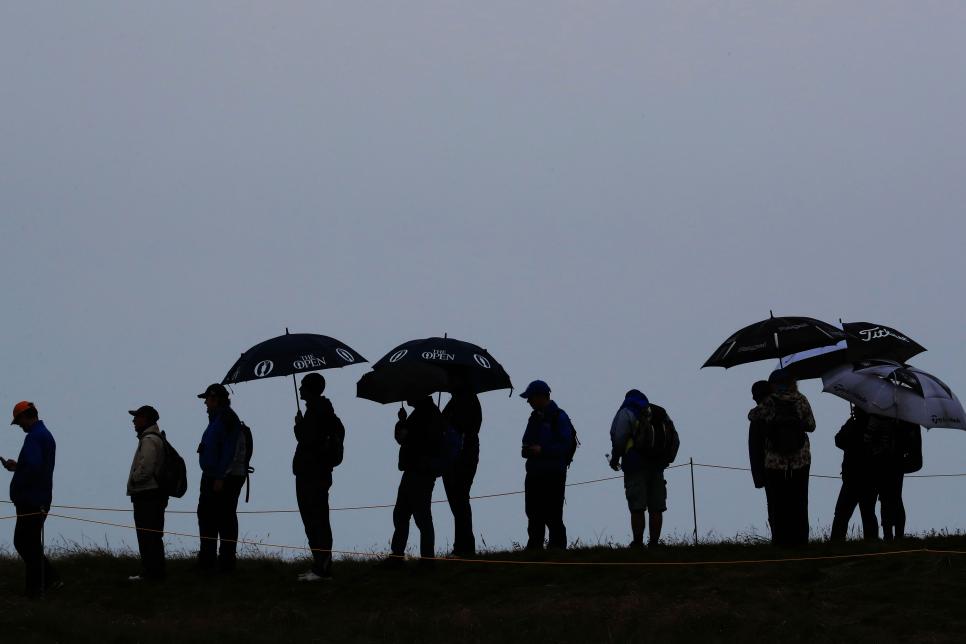 british-open-spectators-umbrellas-or-not.jpg