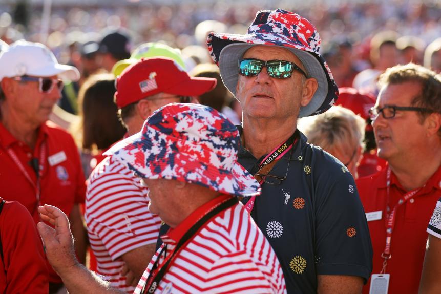 Bill Murray, the hands-down coolest cat in the world, was orchestrating American cheers