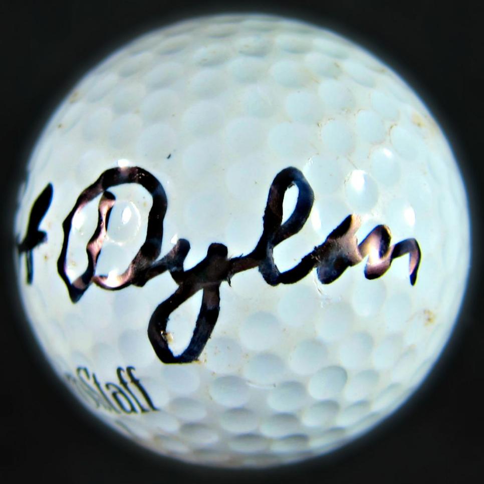 161013-bob-dylan-golf-ball.jpg