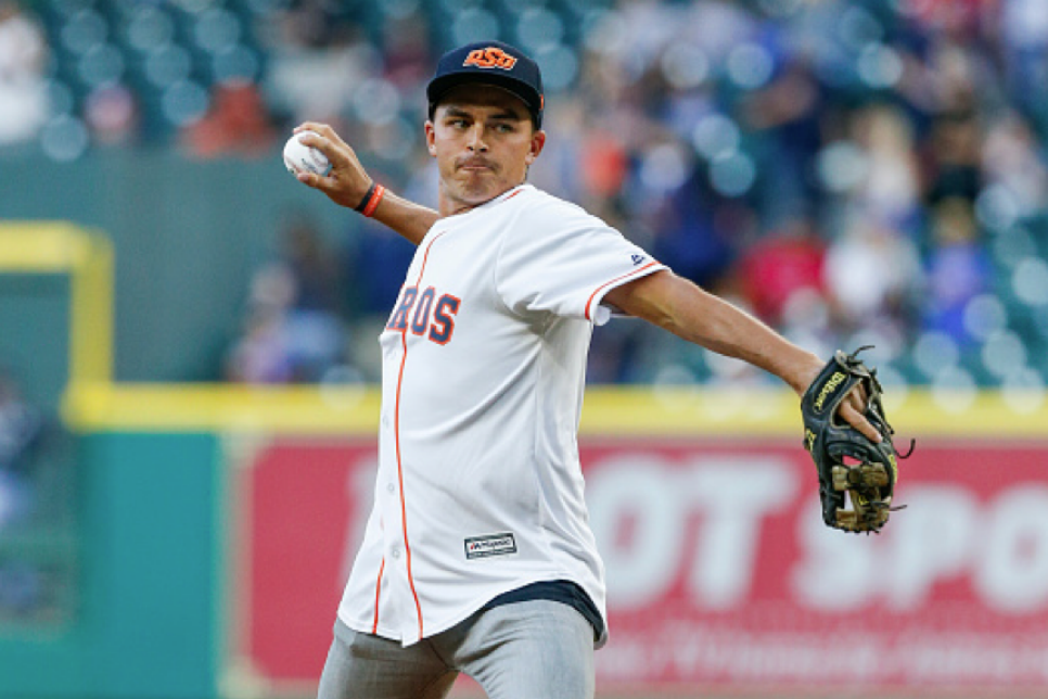 170331-rickie-fowler-pitch-th.png