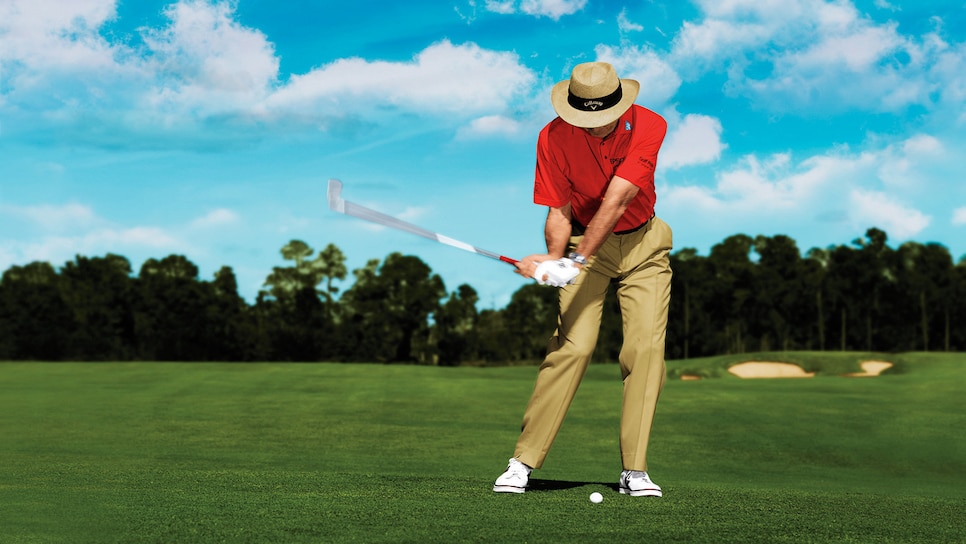 David-Leadbetter-short-irons-compress-the-ball.jpg