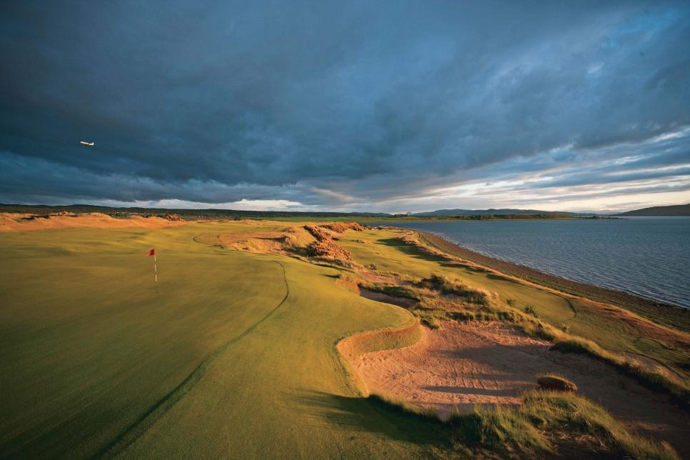 Castle-Stuart-Golf-Club-Scotland.jpg