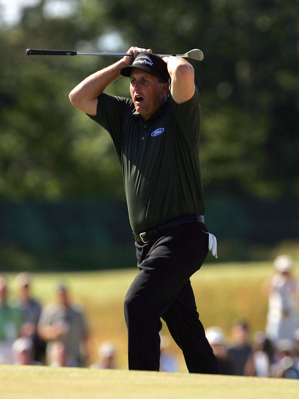 phil-mickelson-2004-us-open-sunday-7th-hole.jpg