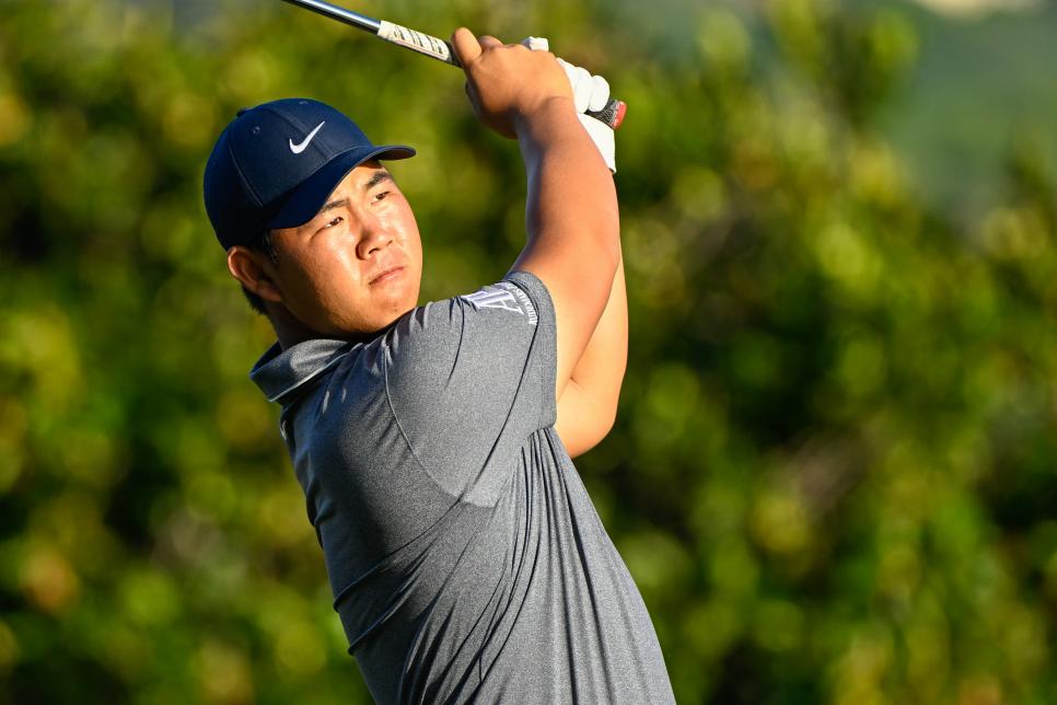 HONOLULU, HI - JANUARY 13: Tom Kim (KOR) watches his tee shot on 11 during Rd2 of the Sony Open at Waialae Country Club on January 13, 2023 in Honolulu, Hawaii. (Photo by Ken Murray/Icon Sportswire via Getty Images)