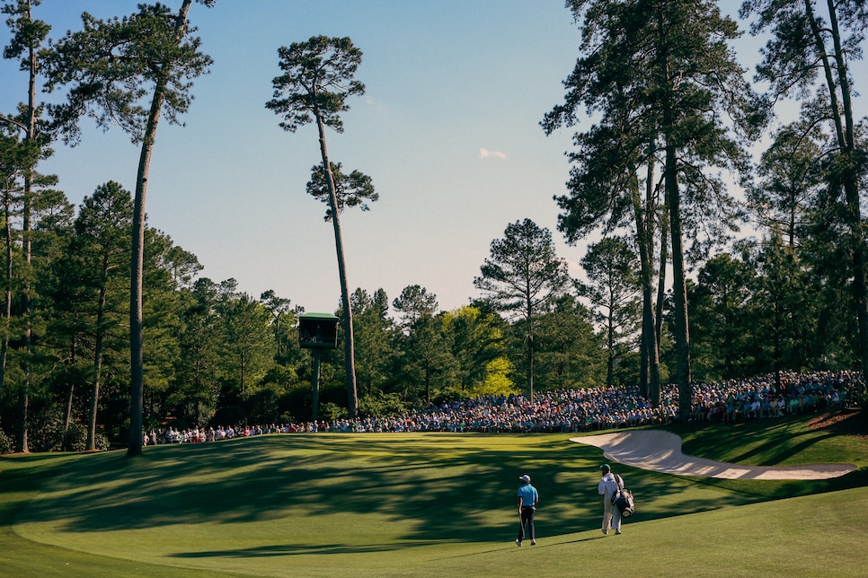 /content/dam/images/golfdigest/fullset/2025/4/augusta-national-tenth-hole-player-walking.jpg