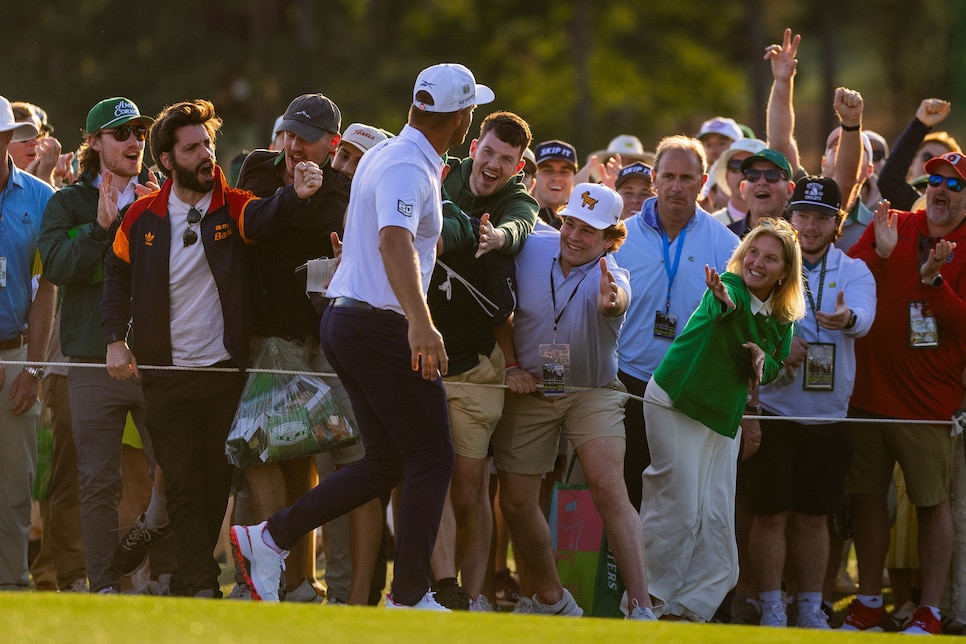 /content/dam/images/golfdigest/fullset/2025/4/bryson-dechambeau-masters-2025-saturday-fans.jpg