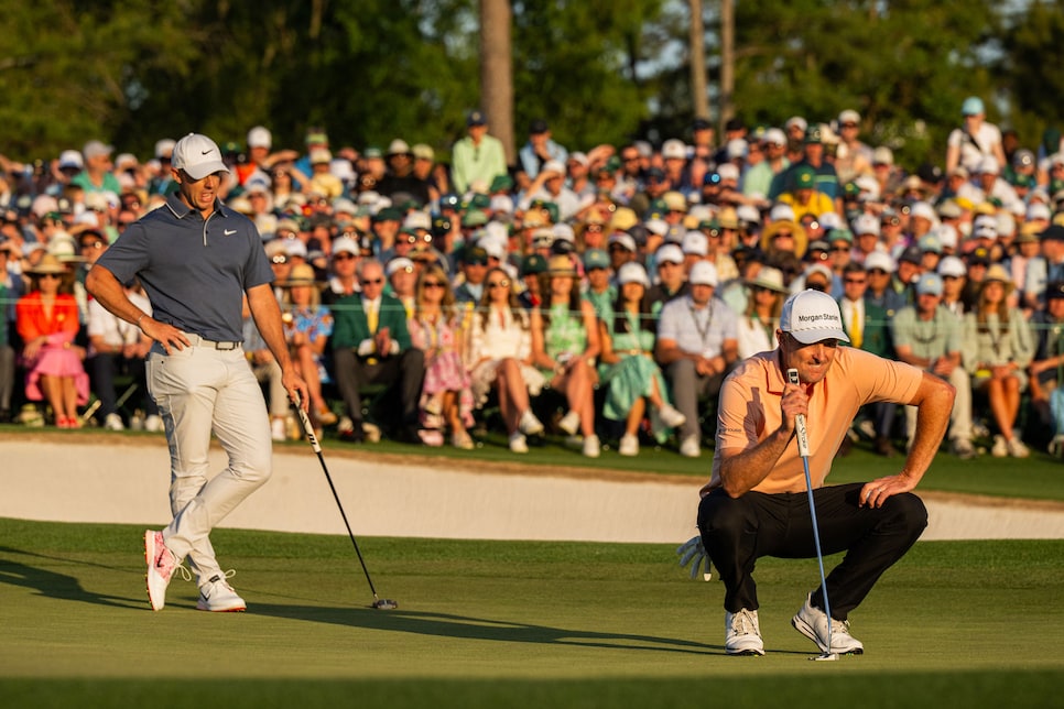 /content/dam/images/golfdigest/fullset/2025/4/justin-rose-masters-2025-sunday-putting-rory.jpg