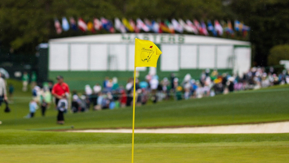 /content/dam/images/golfdigest/fullset/2025/4/masters-2025-monday-practice-flag-board-vibes.jpg