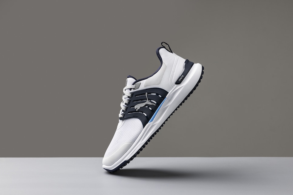 /content/dam/images/golfdigest/fullset/25SS_xGO_Puma_Footwear_Elevate-2_Studio_Lateral_White-Navy_Kosman.jpg