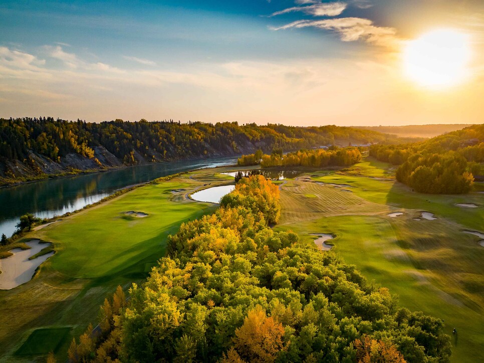 /content/dam/images/golfdigest/fullset/course-photos-for-places-to-play/Blackhawk_Golf_Club_Sungreens.jpg