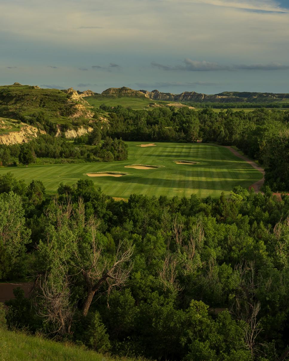 /content/dam/images/golfdigest/fullset/course-photos-for-places-to-play/Bully-Pulpit-Sands-24006.jpg