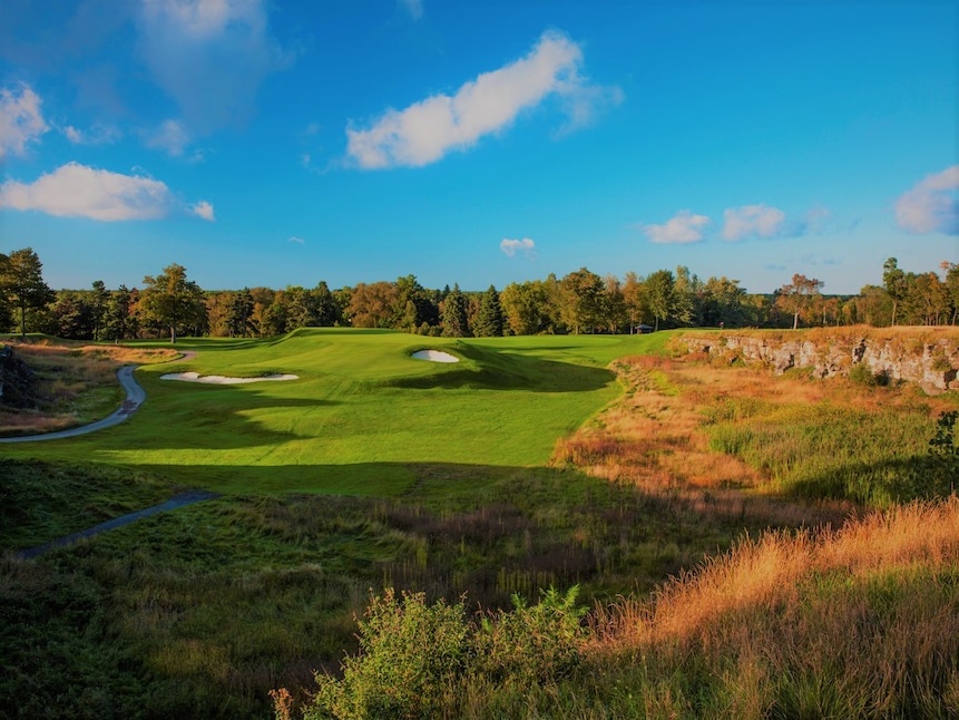 27. (30) The Country Club of Buffalo