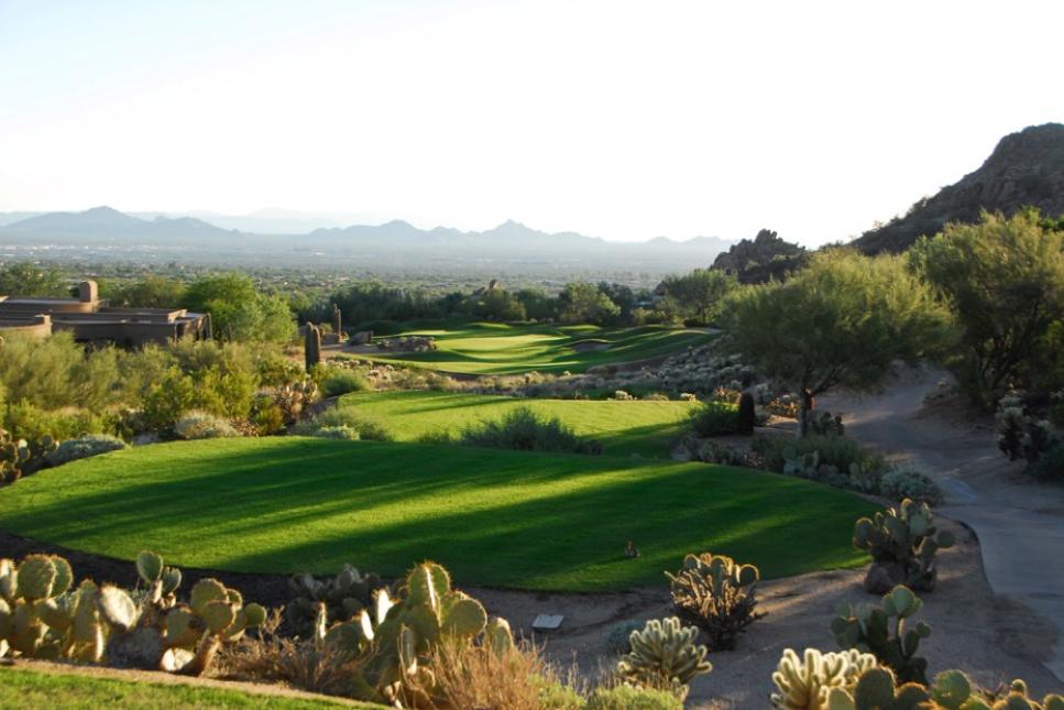 /content/dam/images/golfdigest/fullset/course-photos-for-places-to-play/Desert-Highlands-Greens-371.jpg