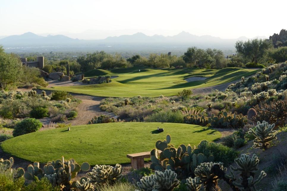 /content/dam/images/golfdigest/fullset/course-photos-for-places-to-play/Desert-Highlands-Tee-371.jpg