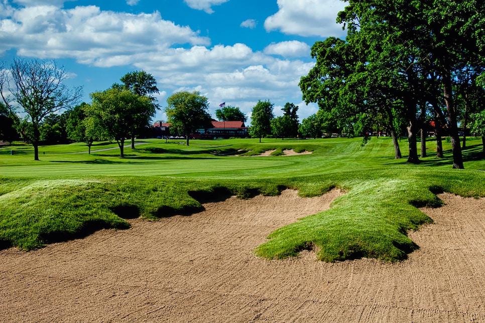 /content/dam/images/golfdigest/fullset/course-photos-for-places-to-play/Flossmoor_Golf_Illinois_Hole_Sixteen.jpg