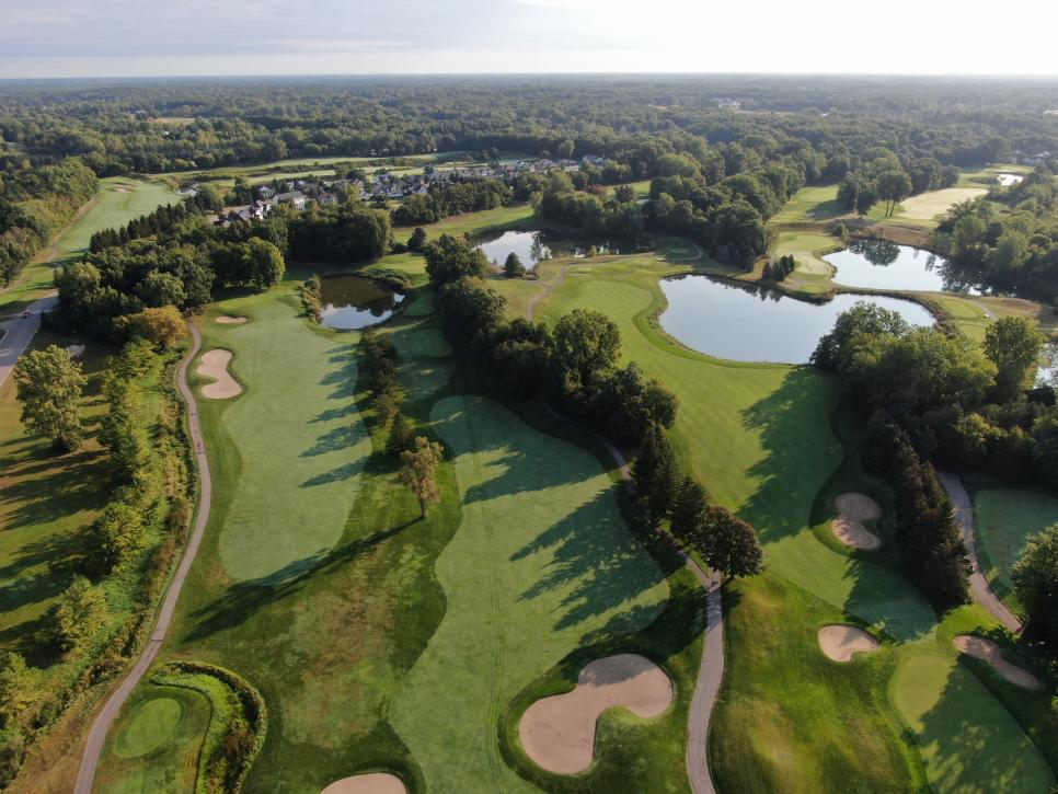/content/dam/images/golfdigest/fullset/course-photos-for-places-to-play/Hawk-Hollow-Course-Eagle-Eye-Club-Aerial-17658.JPG