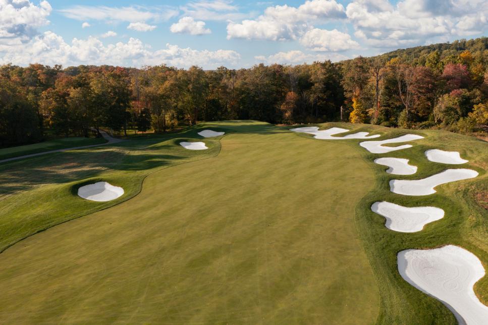 /content/dam/images/golfdigest/fullset/course-photos-for-places-to-play/Lookaway-Hole17-Pennsylvania-18493.jpg