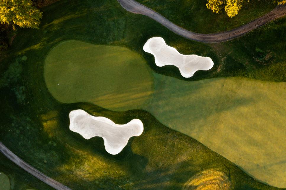/content/dam/images/golfdigest/fullset/course-photos-for-places-to-play/Lookaway-Hole3b-Pennsylvania-18493.jpg