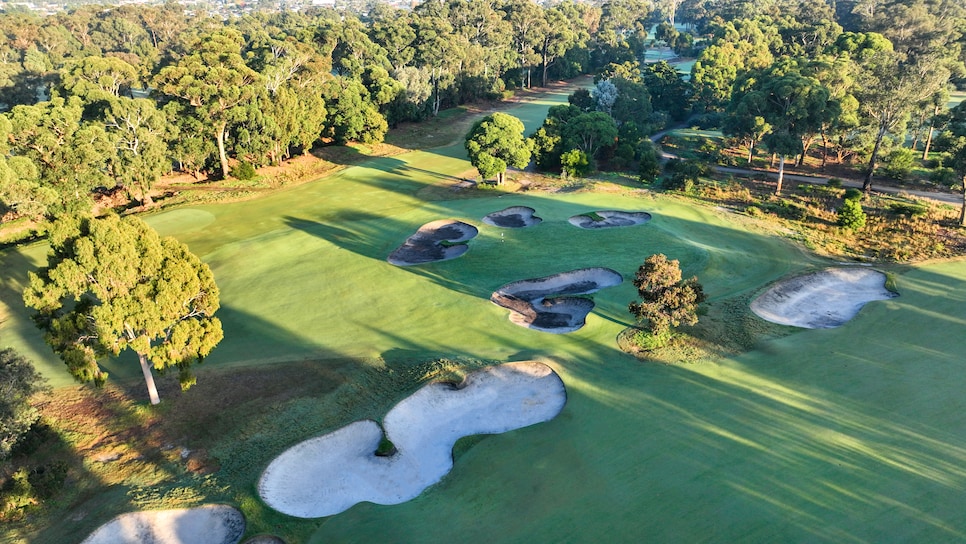 /content/dam/images/golfdigest/fullset/course-photos-for-places-to-play/Metropolitan_07AerialFrom06_0460.jpg