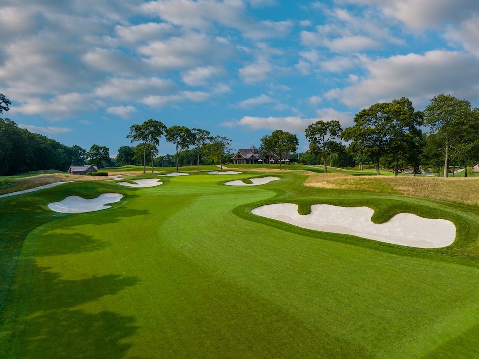 /content/dam/images/golfdigest/fullset/course-photos-for-places-to-play/Noyac_New_York_Hole_Three.jpg