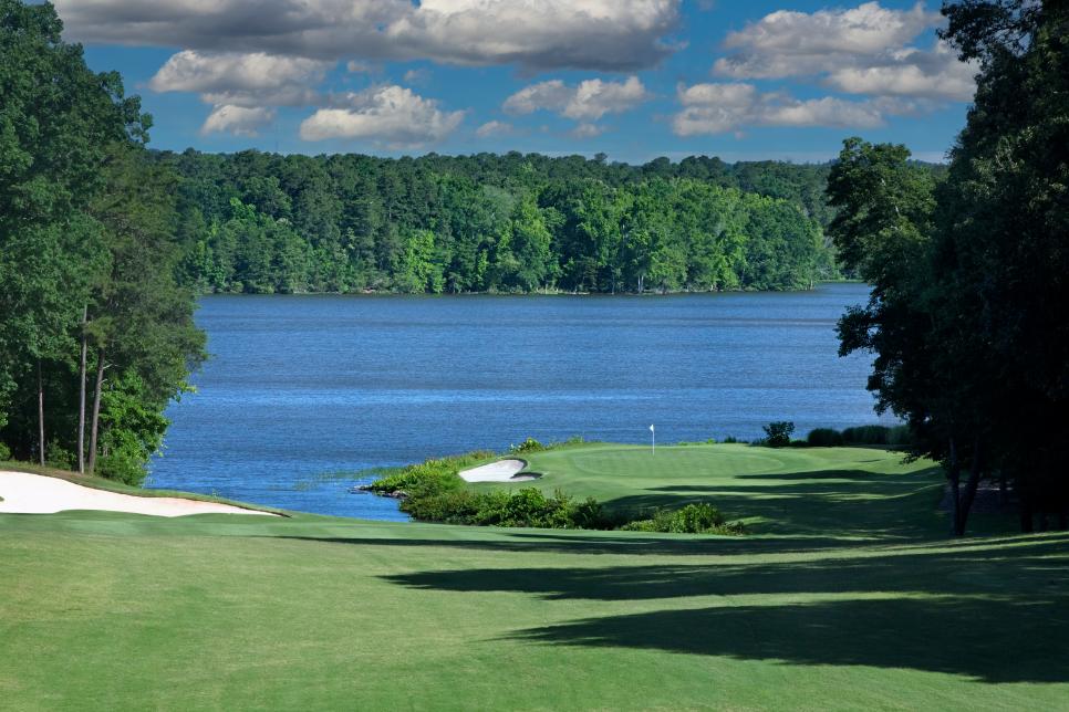 /content/dam/images/golfdigest/fullset/course-photos-for-places-to-play/Old-North-State-Club-3-North-Carolina-16140.jpg
