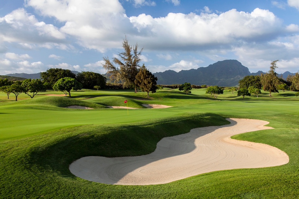 /content/dam/images/golfdigest/fullset/course-photos-for-places-to-play/Poipu Bay Golf Course - Mountain Views.jpg