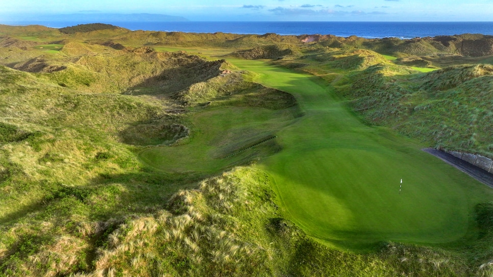 /content/dam/images/golfdigest/fullset/course-photos-for-places-to-play/Portstewart_07AerialBack_0910.jpg