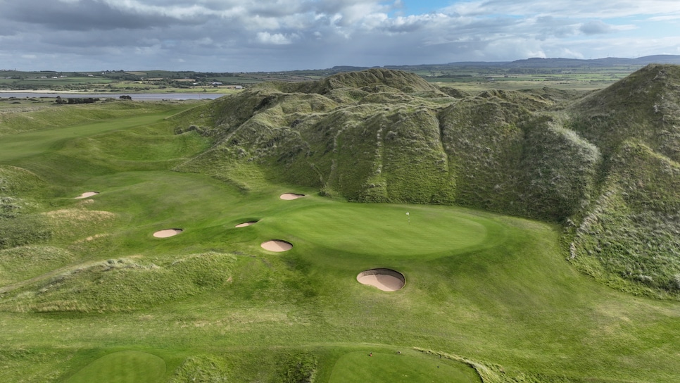 /content/dam/images/golfdigest/fullset/course-photos-for-places-to-play/Portstewart_08AerialBack_0252.jpg