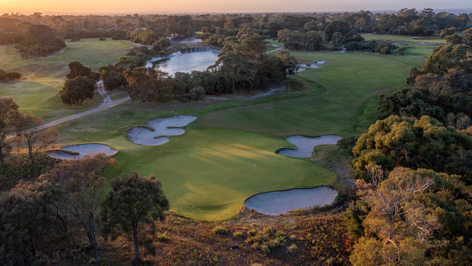 /content/dam/images/golfdigest/fullset/course-photos-for-places-to-play/RMGCWest_06AerialBack_0688.jpg