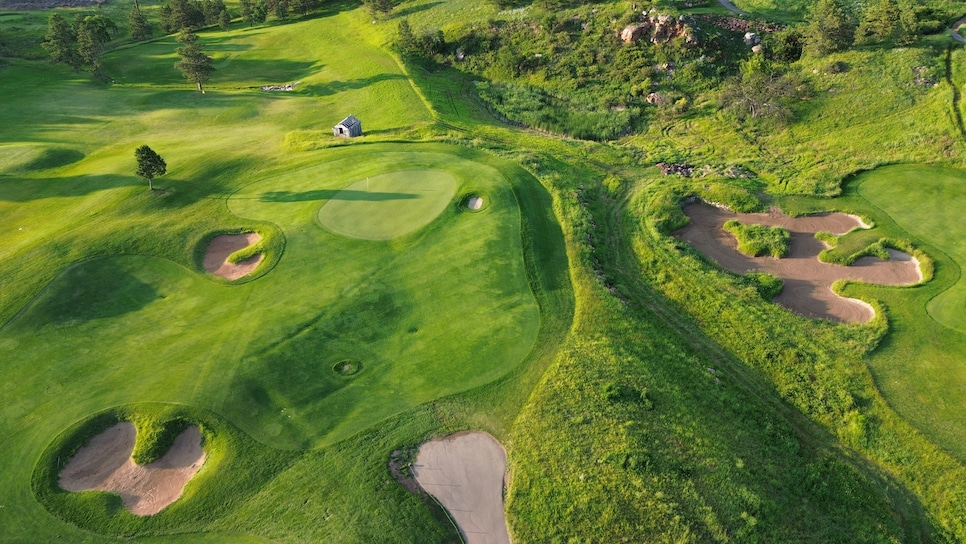 /content/dam/images/golfdigest/fullset/course-photos-for-places-to-play/Red_Rock_South_Dakota_.JPG