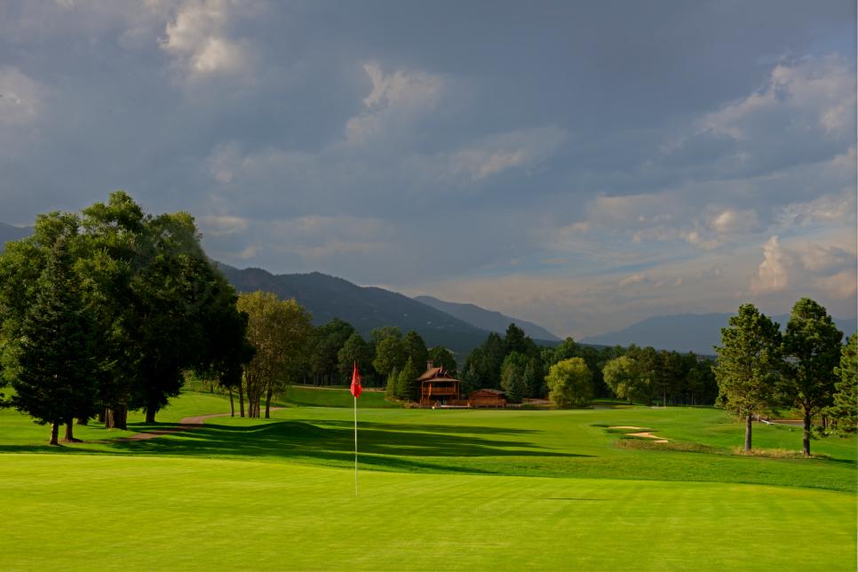 broadmoor-golf-club-east-sixth-hole-1251