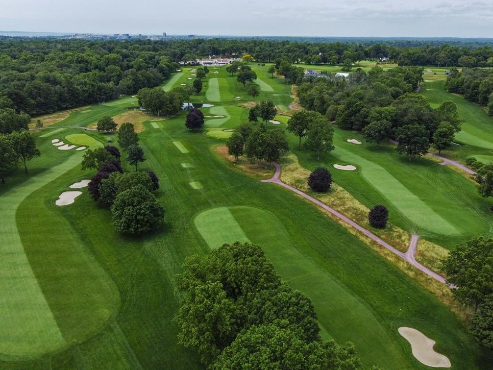 /content/dam/images/golfdigest/fullset/course-photos-for-places-to-play/Wee-Burn-Aerial-Connecticut-1565.jpg