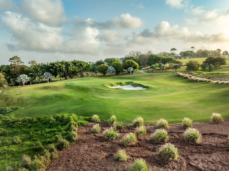 /content/dam/images/golfdigest/fullset/course-photos-for-places-to-play/apes-hill-barbados-eighth-hole.jpg