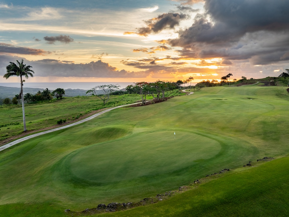 /content/dam/images/golfdigest/fullset/course-photos-for-places-to-play/apes-hill-barbados-fifteenth-hole.jpg