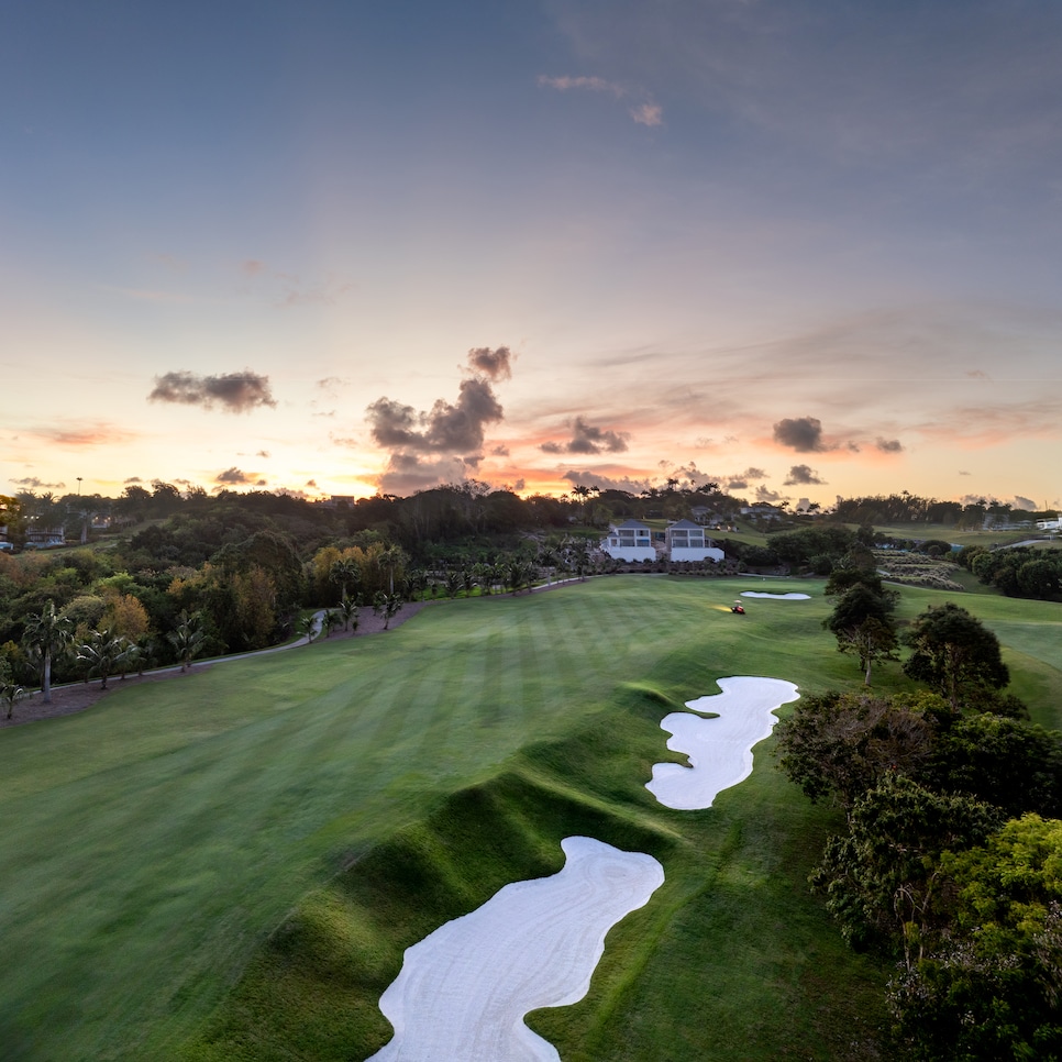 /content/dam/images/golfdigest/fullset/course-photos-for-places-to-play/apes-hill-barbados-first-hole.jpg