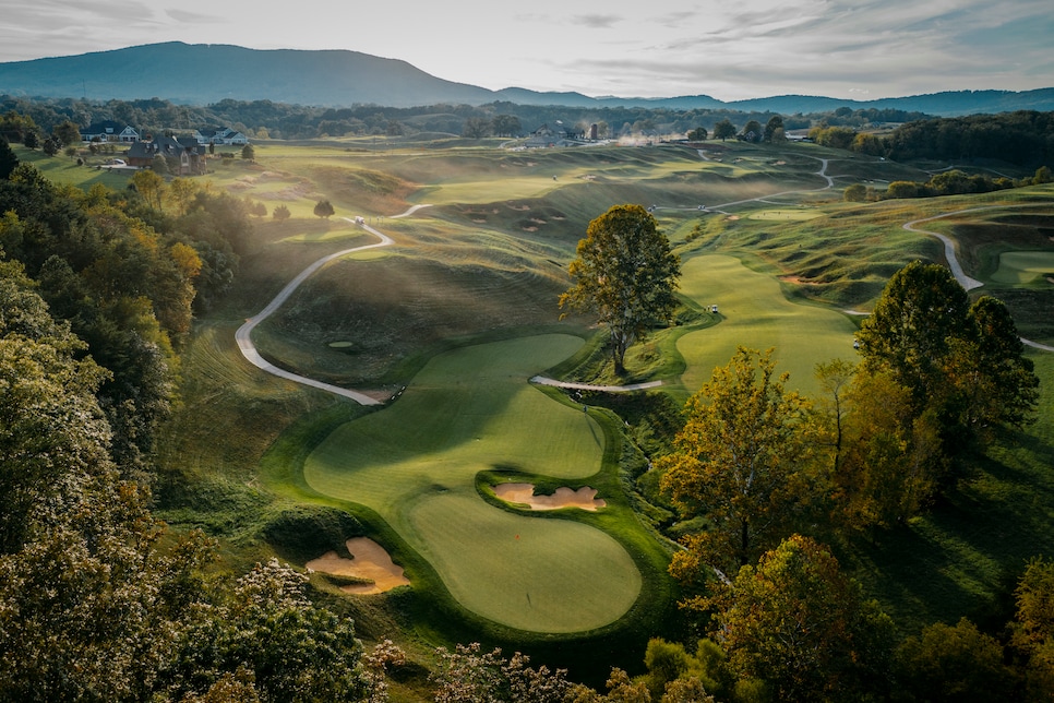 /content/dam/images/golfdigest/fullset/course-photos-for-places-to-play/ballyhack-eighth-hole-aerial.jpg