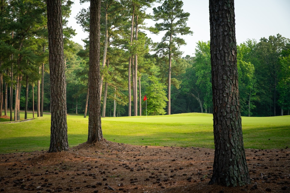 /content/dam/images/golfdigest/fullset/course-photos-for-places-to-play/carolina-trace-country-club-sanford-northcarolina-creek-6736.jpg