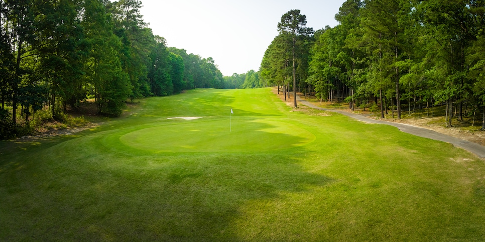 /content/dam/images/golfdigest/fullset/course-photos-for-places-to-play/carolina-trace-country-club-sanford-northcarolina-creek-course-6736.jpg