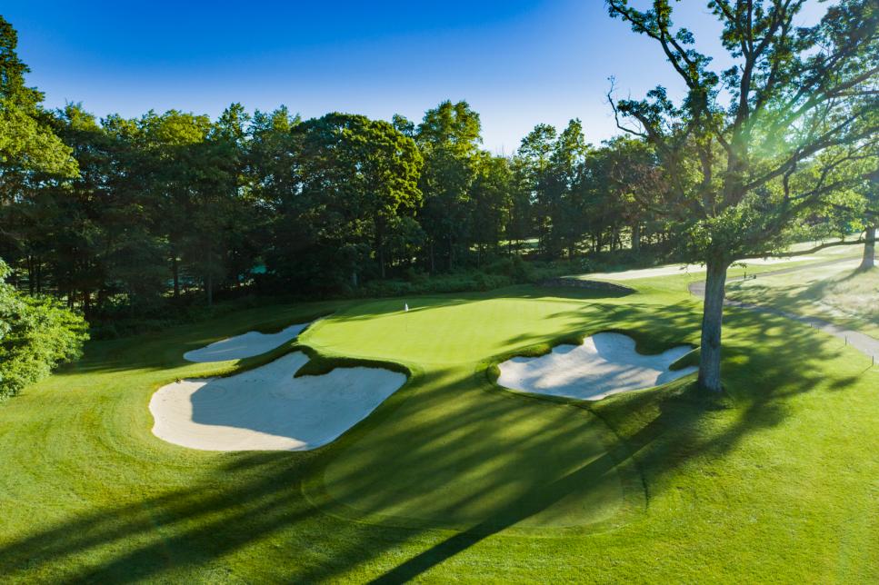 /content/dam/images/golfdigest/fullset/course-photos-for-places-to-play/centurycc-new-york-7906.jpg