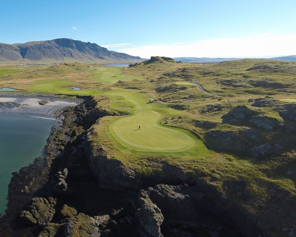 /content/dam/images/golfdigest/fullset/course-photos-for-places-to-play/golf-club-brautarholt-iceland.jpeg