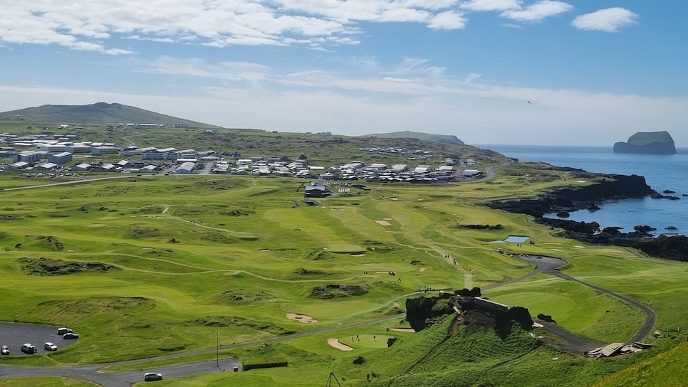 /content/dam/images/golfdigest/fullset/course-photos-for-places-to-play/iceland-vestmannaeyja.jpg