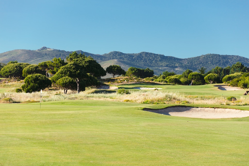 /content/dam/images/golfdigest/fullset/course-photos-for-places-to-play/oitavosdunesportugal.jpg