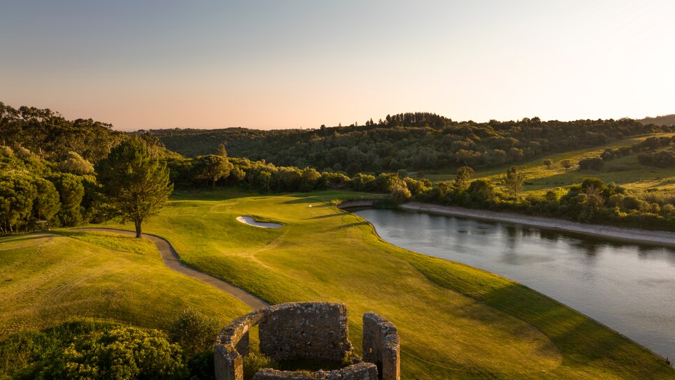 /content/dam/images/golfdigest/fullset/course-photos-for-places-to-play/penha-longa-resort-portugal-seven.jpg