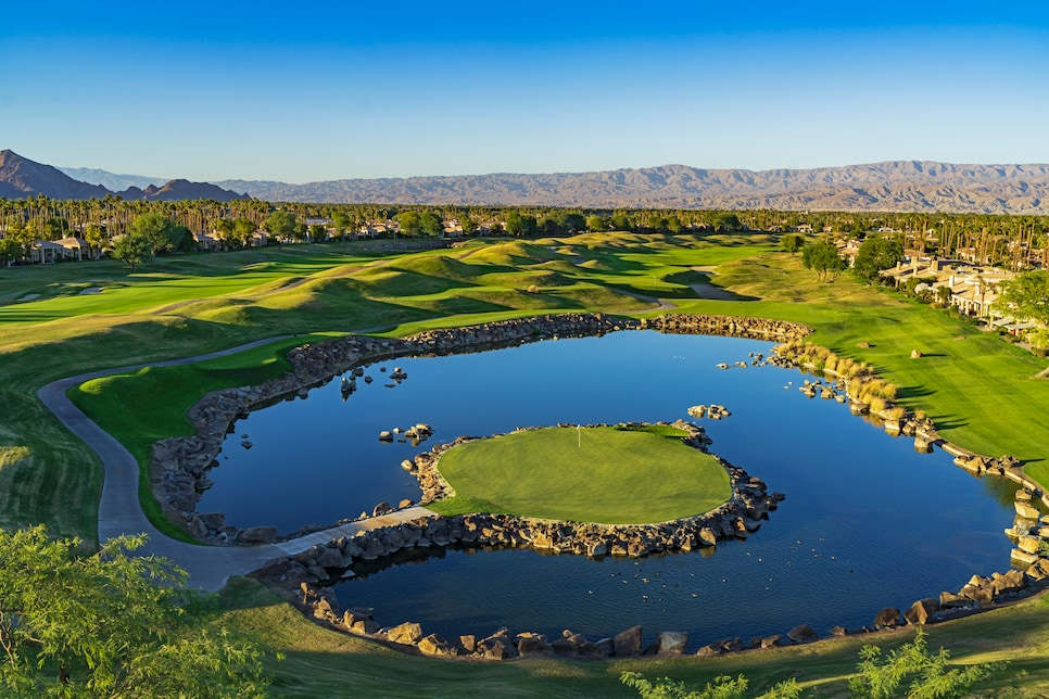 /content/dam/images/golfdigest/fullset/course-photos-for-places-to-play/pga-west-stadium-course-california-seventeenth-hole.jpg