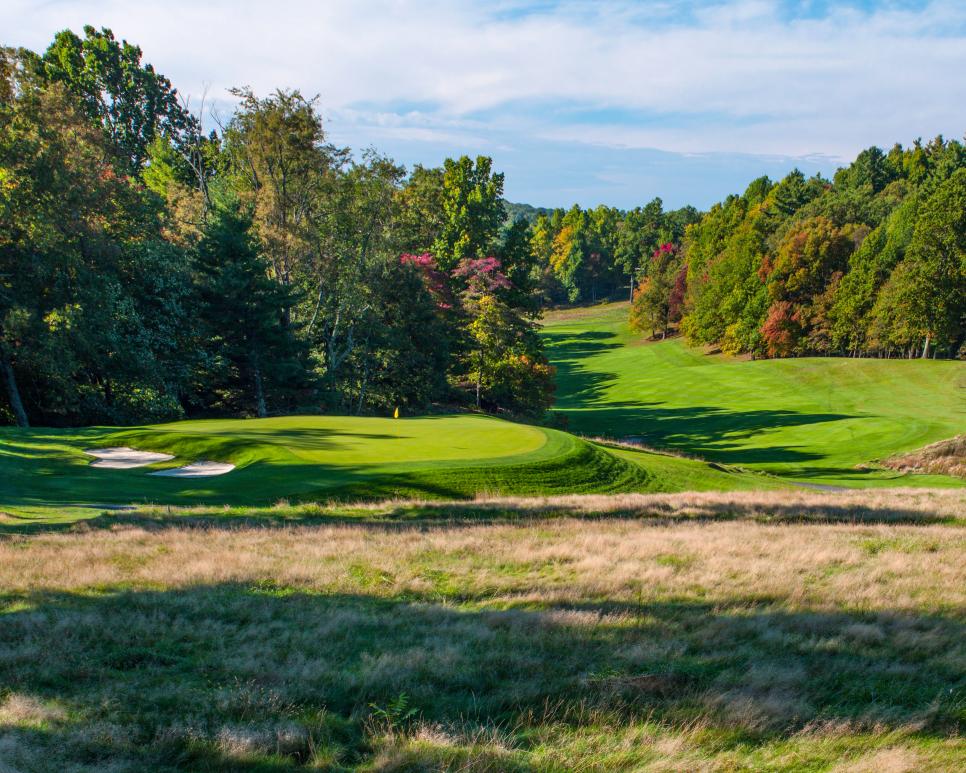 /content/dam/images/golfdigest/fullset/course-photos-for-places-to-play/roaring-gap-club-north-carolina-sixth-7006.jpg