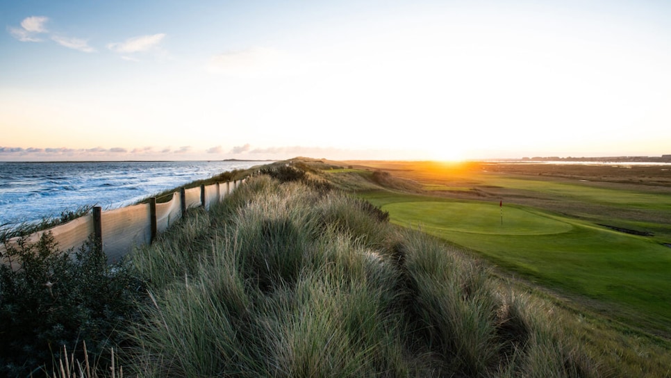 /content/dam/images/golfdigest/fullset/course-photos-for-places-to-play/royal-west-norfolk-first-green-dawn-scaled-1200x700.jpg